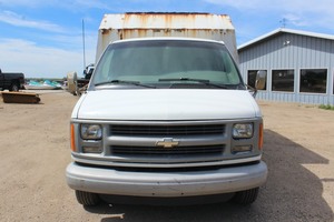 lot 5762 image: 2000 Chevrolet G30 - 78,867 Miles -