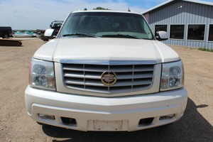 lot 5761 image: 2004 Cadillac Escalade ESV AWD