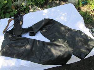 lot 15 image: Harley Davidson Chaps (Size M)...