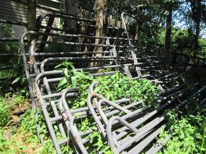 lot 63 image: (18) Panels of Metal Horse Fencing ...
