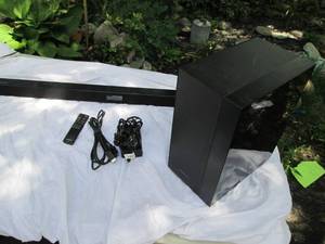 lot 70 image: Samsung Sound Bar And Subwoofer Wo...
