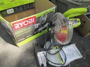 lot 71 image: Roybi 10 Compound Saw Used Twice...