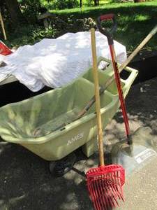 lot 127 image: Ames Garden Cart With Tools See Ph...