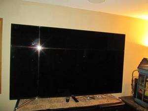 lot 103 image: Samsung 1080 Television (Estimated ...