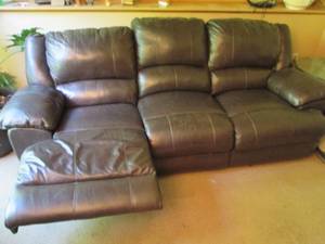 lot 109 image: Double Reclining Leather Couch Goo...