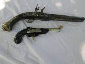 lot 121 image: Vintage Pop Gun & Vintage Pistol S...