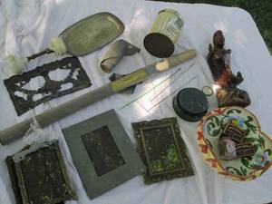 lot 146 image: Large Lot Of Vintage Items See Pho...