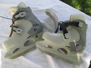 lot 156 image: CCM Ice Skates (Size 12-1)...