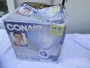 lot 188 image: Warm Steam Cool Mist Conair Facial...