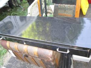 lot 218 image: Truck Gun Box No Key...