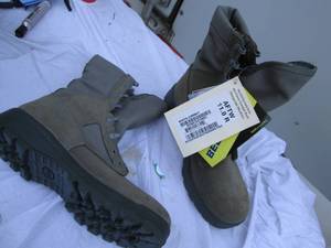 lot 233 image: Mens Gortex Winter Boots (Size 11)...