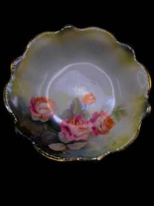 lot 106 image: R. S. Prussia Red Mark 10 12  Luster Rose Bunch Bowl