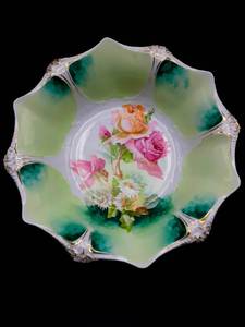 lot 108 image: R. S. Prussia Red Mark Geometric Green 10 12 Bowl with Pink and Orange and Pink Roses with Asters
