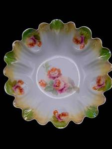 lot 110 image: R. S. Prussia and B&T Co.Germany 10 Bowl Featuring Green and Yellow Scallops