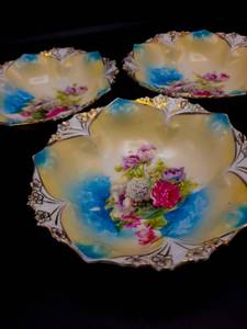 lot 117 image: (3) R. S. Prussia Red Mark Gorgeous Bouquet Dishes
