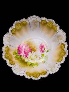 lot 120 image: R.S. Prussia Mark Red and White Rose 10 Bowl Gilded