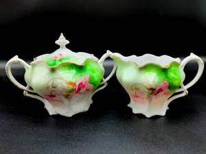 lot 124 image: R.S. Prussia Green & Yellow Sugar and Creamer Set Lidded