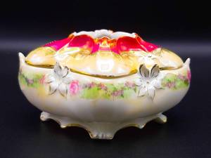 lot 141 image: R.S. Prussia Open Topped, Lidded Hair Receiver
