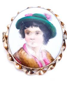 lot 205A image: Porcelain Limoges Brooch of Young French Boy