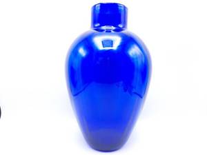 lot 303 image: Breathtaking Blue Blenko Vase