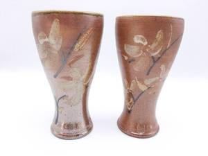 lot 314 image: Pair of Very Similar Brown Vases with DragonFlies