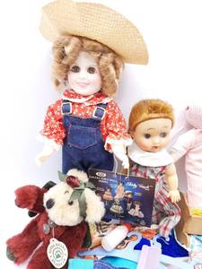 lot 327 image: Bundle of Kids Toys, Collectables, and Accessories