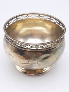 lot 13 image: Antique Docker & Burn Birmingham, England Sterling Silver Dish