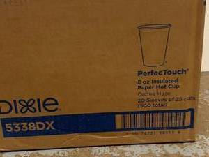 lot 79 image: Dixie PerfecTouch Cups