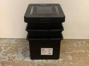 lot 9 image: File Totes
