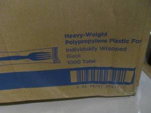 lot 111 image: Dixie Plastic Forks