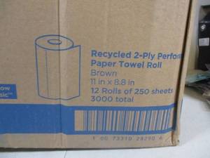 lot 14 image: Paper Towels