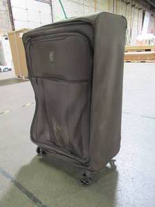 lot 706 image: Delsey Helium 360 29 Expandable Spinner Suitcase in Mocha