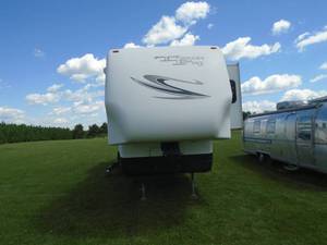 2010 Newmar Torrey Pine 5th-Wheel Travel Trailer