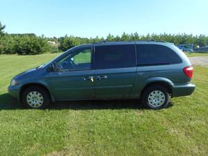 2005 Chrysler Town & Country LX