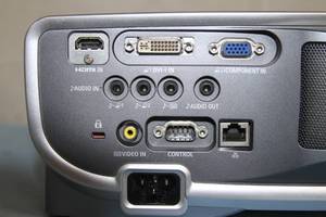 lot 60 image: Canon REALiS WUX10 High Definition HD 3200-ANSI Lumen WUXGA Projector w HDMI