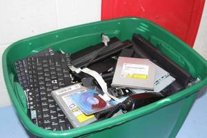 lot 76 image: HUGE LOT  47 Pounds of Miscellaneous Computer Parts & Accessories