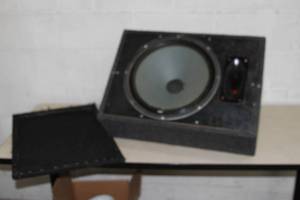 lot 107 image: Pro Audio Speaker & Carpeted Cabinet