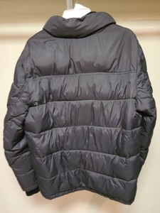 lot 53 image: Unisex Andrew Marc Charcoal Puffer Coat