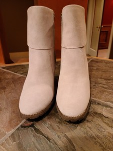 lot 55 image: Cream Sporto Suede Faux Fur Lined Booties