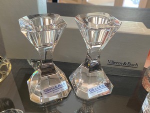 lot 16 image: Home Decor Items