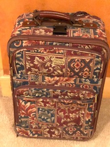 lot 64 image: Two Pieces of Luggage