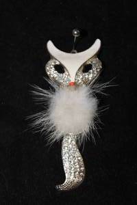lot 63 image: Incredibly Adorable Vintage Fox BroochPin