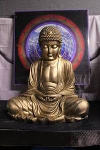 lot 48 image: Large Calming Medicine Buddha Statue IndoorOutdoor Statue