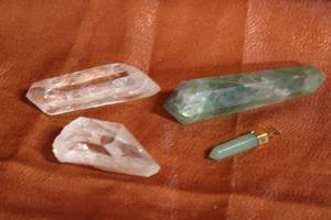lot 166 image: Natural Green Fluorite Wand Double Point