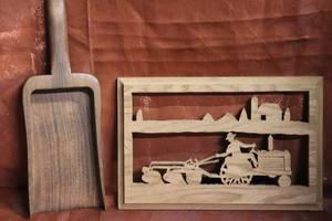 lot 130 image: Decorative Wood Carved Cut Out Tractor wPlanter Scene