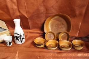 lot 107 image: Vintage Japanese Saki Set & Wood Bowl Set