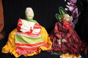 lot 144 image: Two Authentic Russian Handmade Tea Cozies