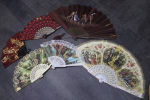 lot 140 image: Collectible Vintage Spanish Wall Fans
