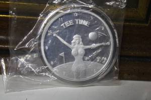 lot 37 image: 1 Troy Ounce Coin Spicy Silver Tee Time Coin wCOA