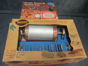Cookie Press, Rosette Iron